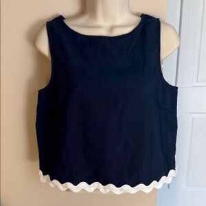 Pretty Garden cropped navy blue sleeveless top
